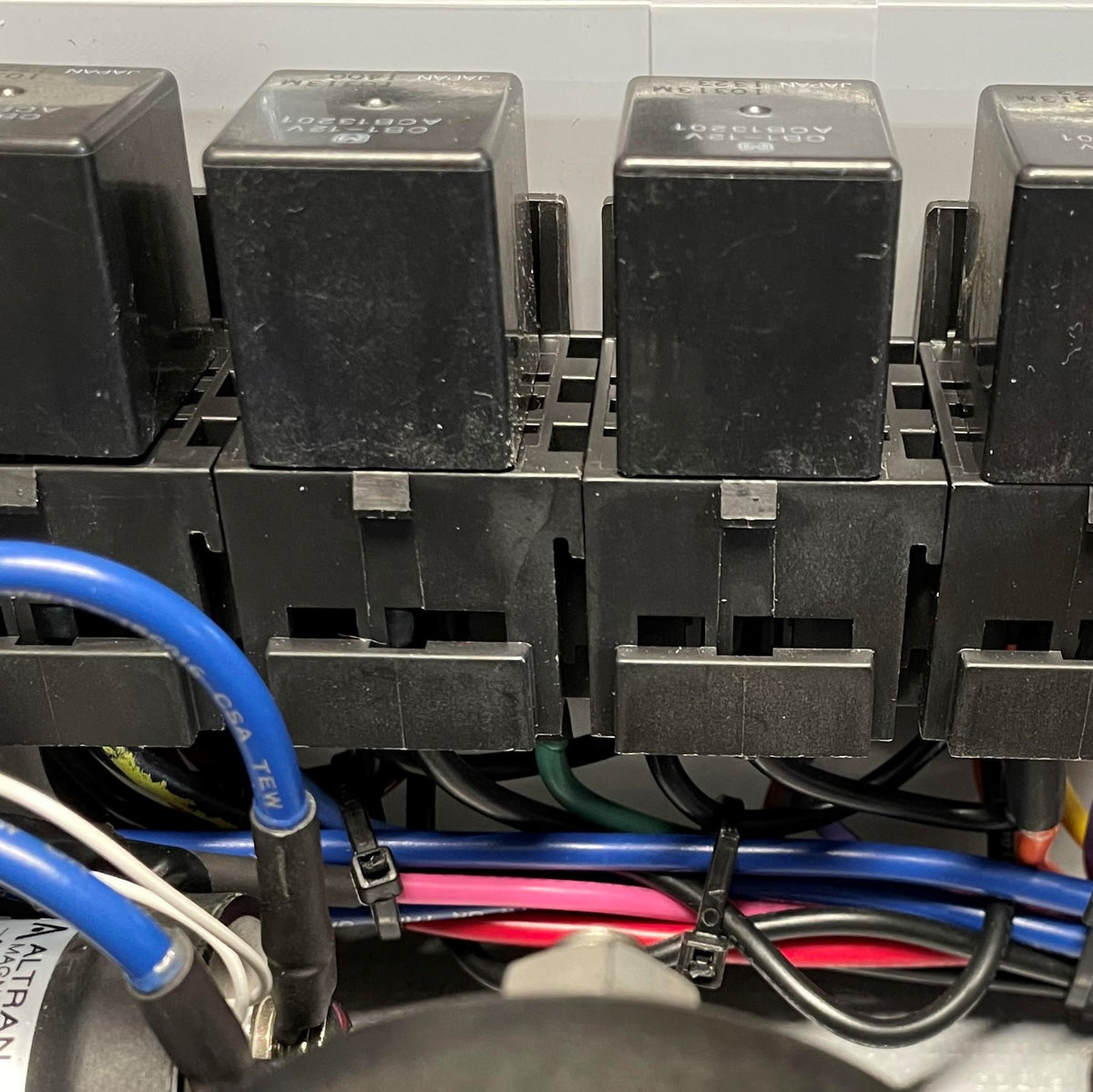 5 Position Relay Base Canadian Electric Vehicles (canEV and icanEV)